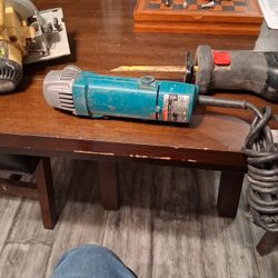 Makita Angle Grinder Corded Works Great 