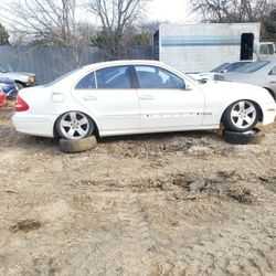 Parting Out 2006 Mercedes E500
