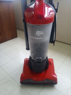 Dirt devil bagless vacuum  power max