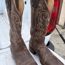 Women Shyanne Boots