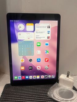 Apple iPad 8th Gen 32GB WiFi 10.2” iPad—Space Gray iOS 26 complete