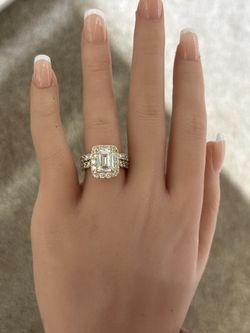 18K VVS2/F 5.60CTW Lab Diamond IGI Certified Emerald Wedding Ring Set
