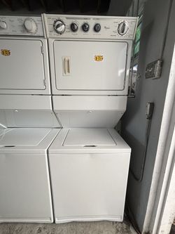 WHIRLPOOL 27” WASHER AND DRYER STACKABLE 
