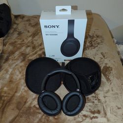 Sony WH-1000XM4 Wireless Premium Noise Canceling Headphones - Minimally Used - Black