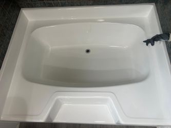 White Tub Reglaze