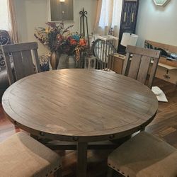 dining table with 4 chairs 