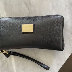 Black Leather Kenneth Cole Zip Wallet