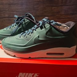 Size 11 - Nike Air Max 90 VT QS/ Vac Tech Quick Strike/ Gorge Green (contact info removed)00