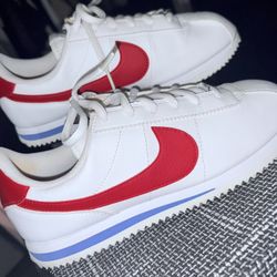 Nike Cortez Size 6 Youth