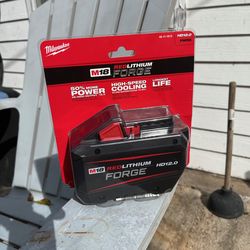 Milwaukee M1 18 HD 12 for battery pack(New in the box)