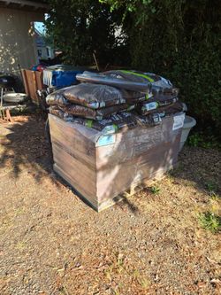 Pallet of brand new never opened/used red brick