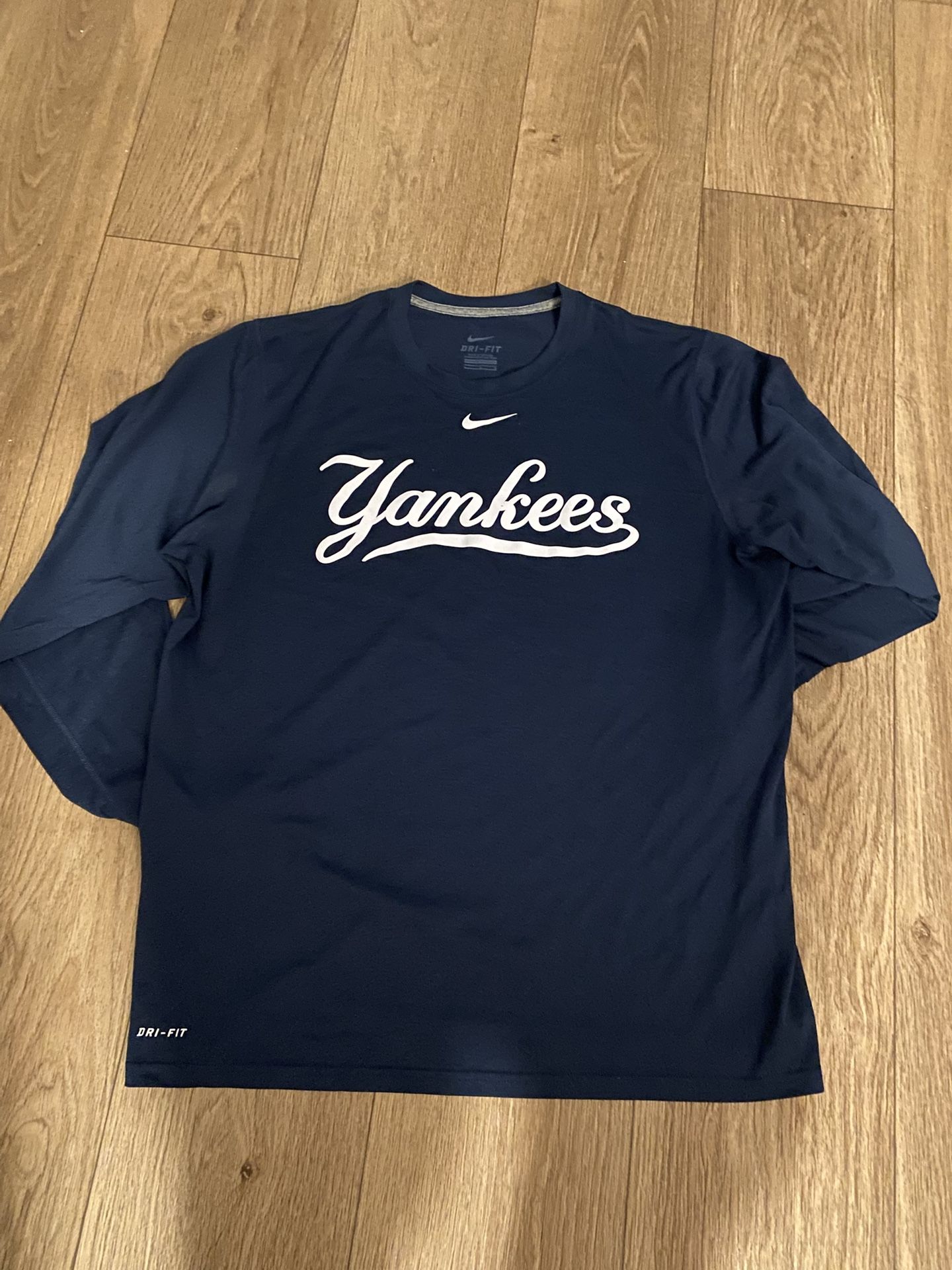 Nike Yankees Dri-Fit Long Sleeve (Size LG)
