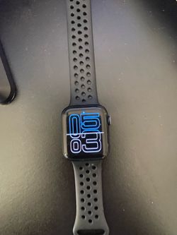 Apple Watch SE ( GPS )2nd generation 44mm - Aluminum
