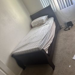 3 Three Twin Beds, 