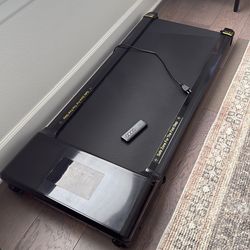 Walking pad/desk treadmill like new
