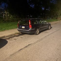 2004 Volvo V70