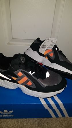 Mens Adidas Yung-96 size 10