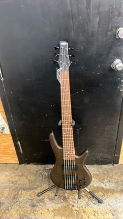 Ibanez Electric Bass Guitar with A Case