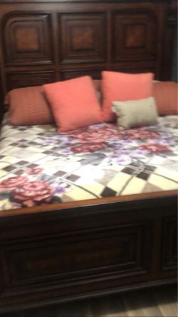 Bedroom set