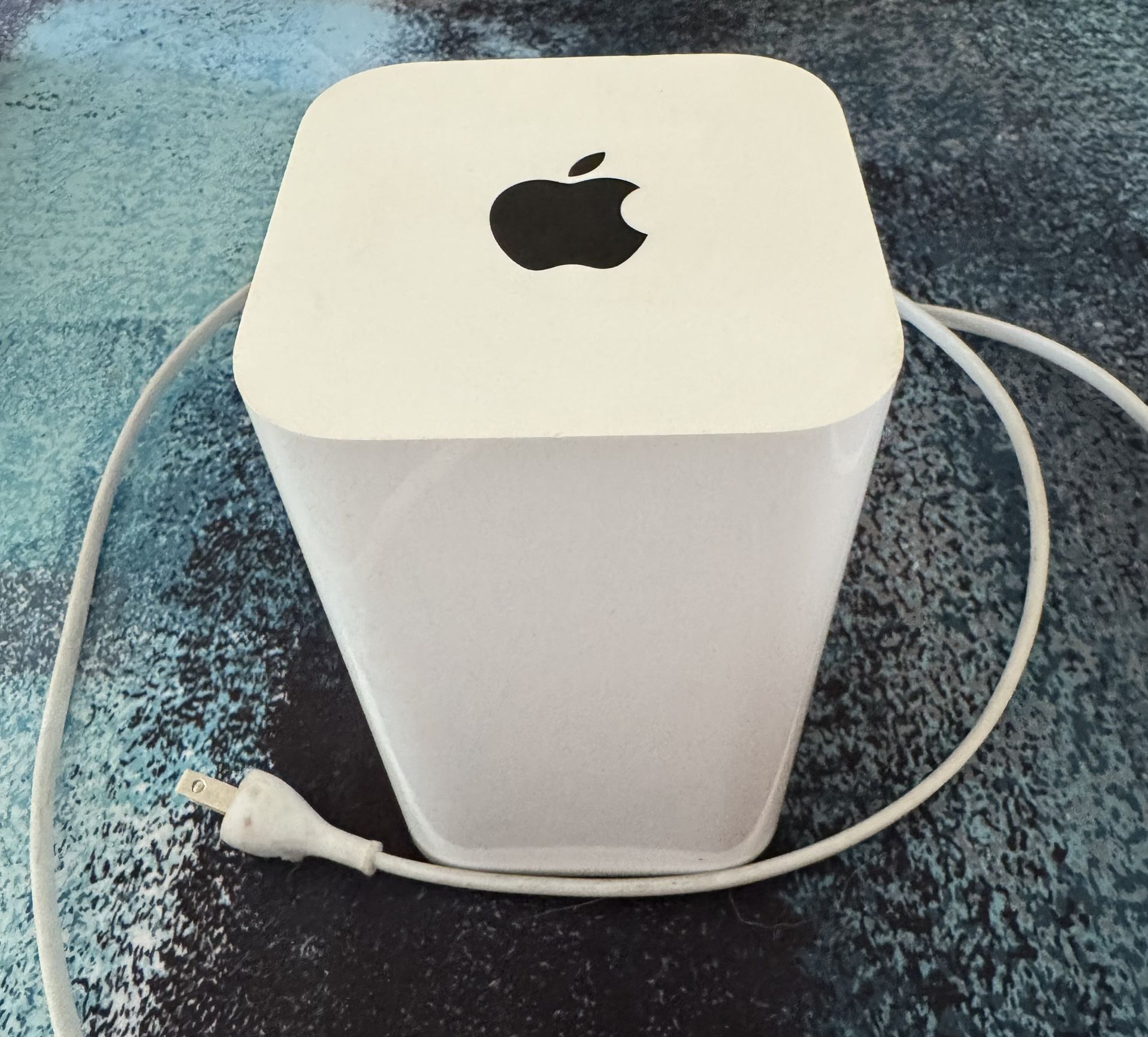 Apple AirPort Extreme A1521 Wi-Fi Base Station
