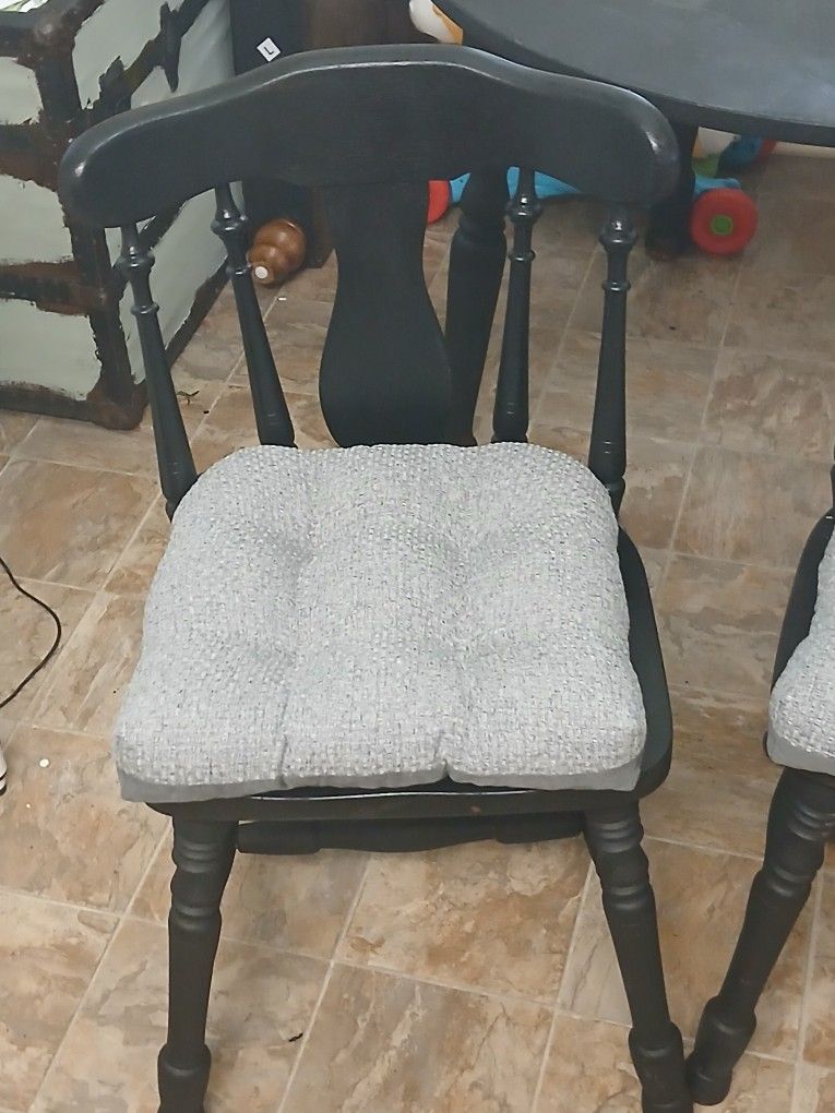 Dinning set black wooden table and chairs with chairs cushions