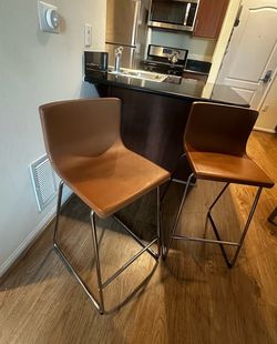 Set of 2 Modern Leather Bar Stools – Like New
