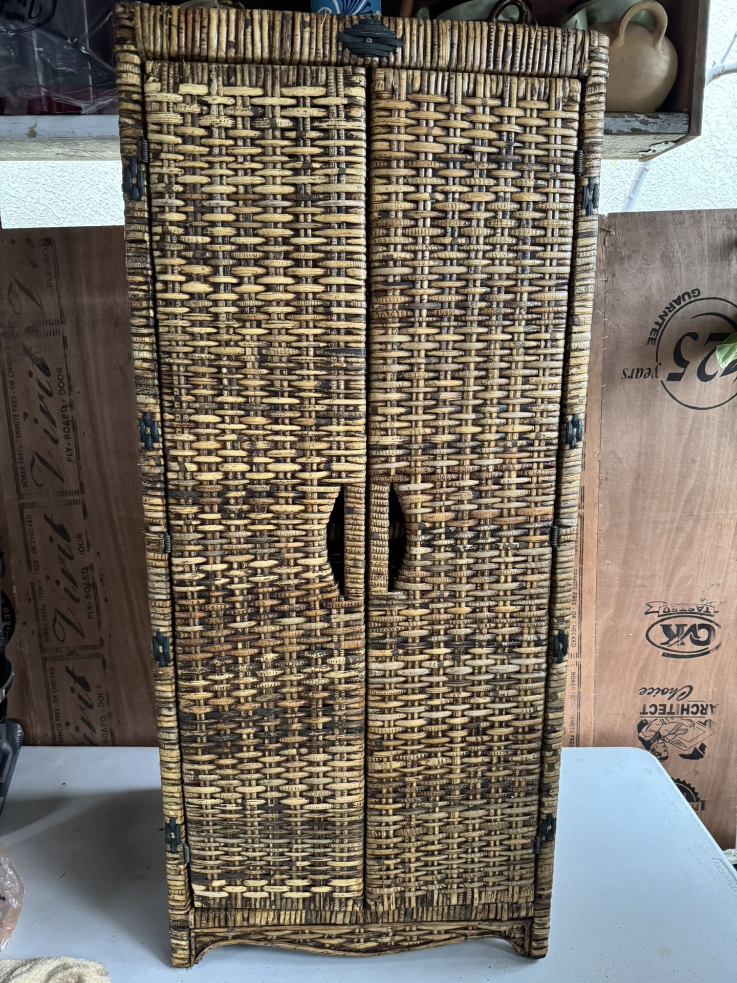 Cabinet Organizer Ratan Style.