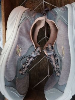 Sketchers shoes woman