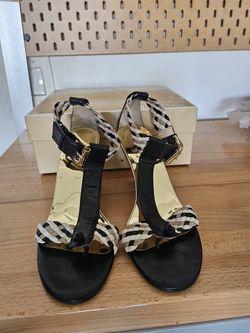 Michael Kors Tribal T Strap Wedge Sandals Black Leather Size 8M