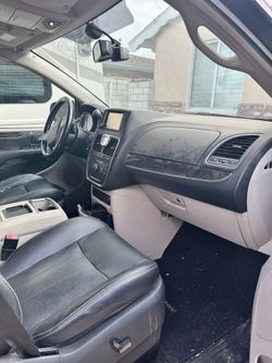 2012 Chrysler Town & Country