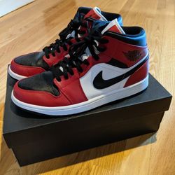 Jordan 1 black toe sz 10