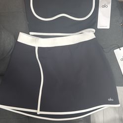 Alo Outfit  Size Small 100 