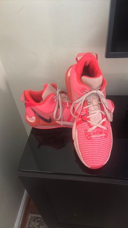 Nike Witness VII Basketball Shoes