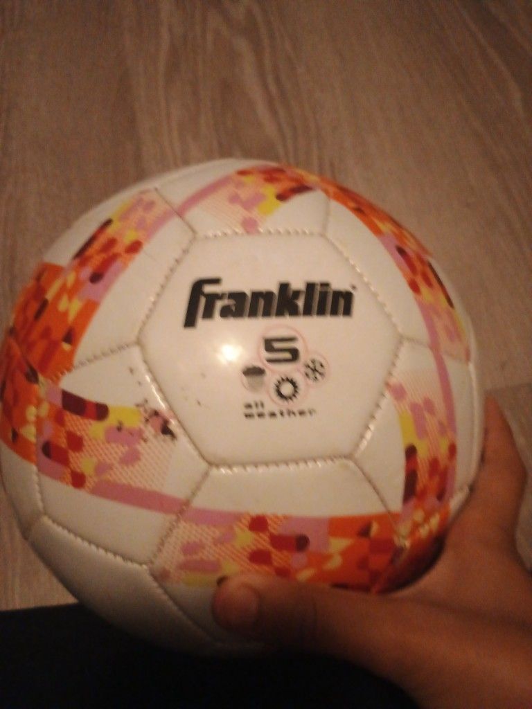 Franklin Size 5 Soccer Ball 10$