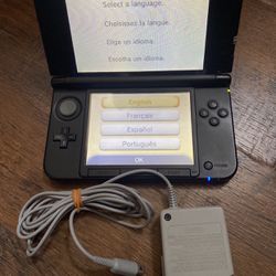 Nintendo 3DS XL game console 