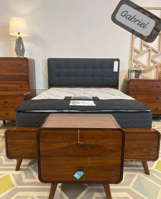 $55 Down Payment Walnut Bedroom Set Queen/King Bed Dresser Nightstand Mirror Total Price 
