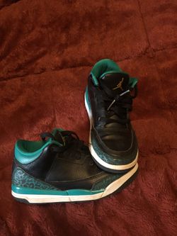 Kids Jordans size 2Y pretty good shape $20