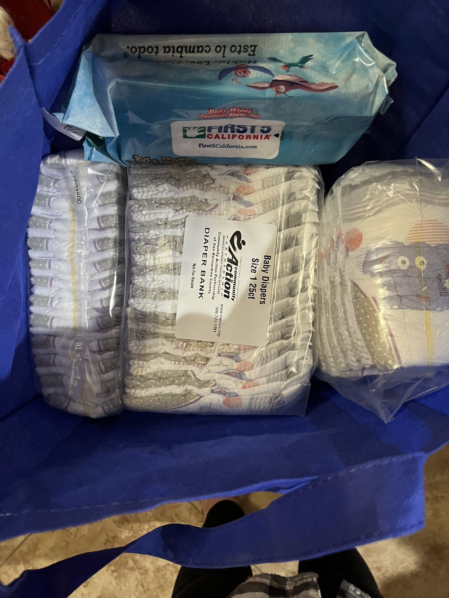 FREE SIZE 1 DIAPERS (100) & PACK OF WIPES