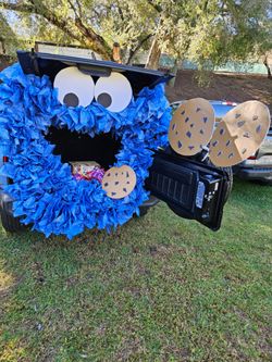 Cookie monster trunk or treat