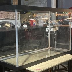 29 Gallon L Fish Tank 
