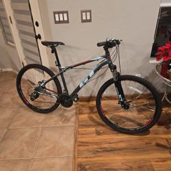 GT Laguna pro - Women's Mtn Bike (27.5")