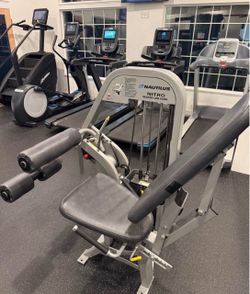 Nautilus nitro seated leg curl