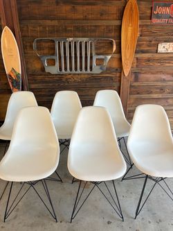 Set of 6 White Shell Chairs with Wire Legs