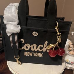 Authentic Cargo Coach Tote 26 🌸