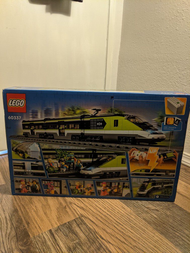 ExPress Passenger Train Lego Set