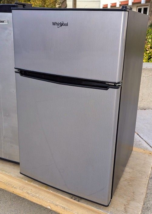 Whirlpool Two Compartment Mini-Fridge 3.1 cu ft.