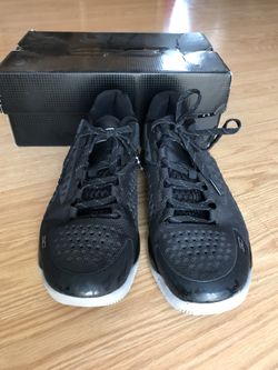 UA - CURRY LOW Size 9 Black