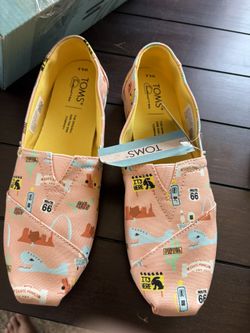 New Girl Tom Shoes  6.5