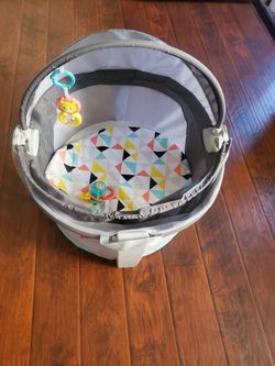 Bassinet On-The-Go Baby Dome, Travel Play Space