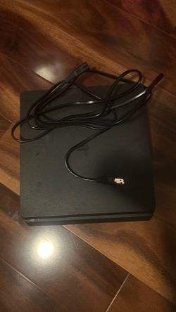 PlayStation 4 ,controller and HDMI cord